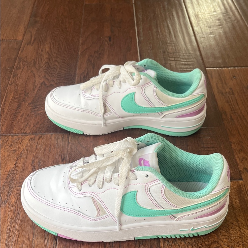 Nike Sneakers in White and Mint - Picture 3 of 7